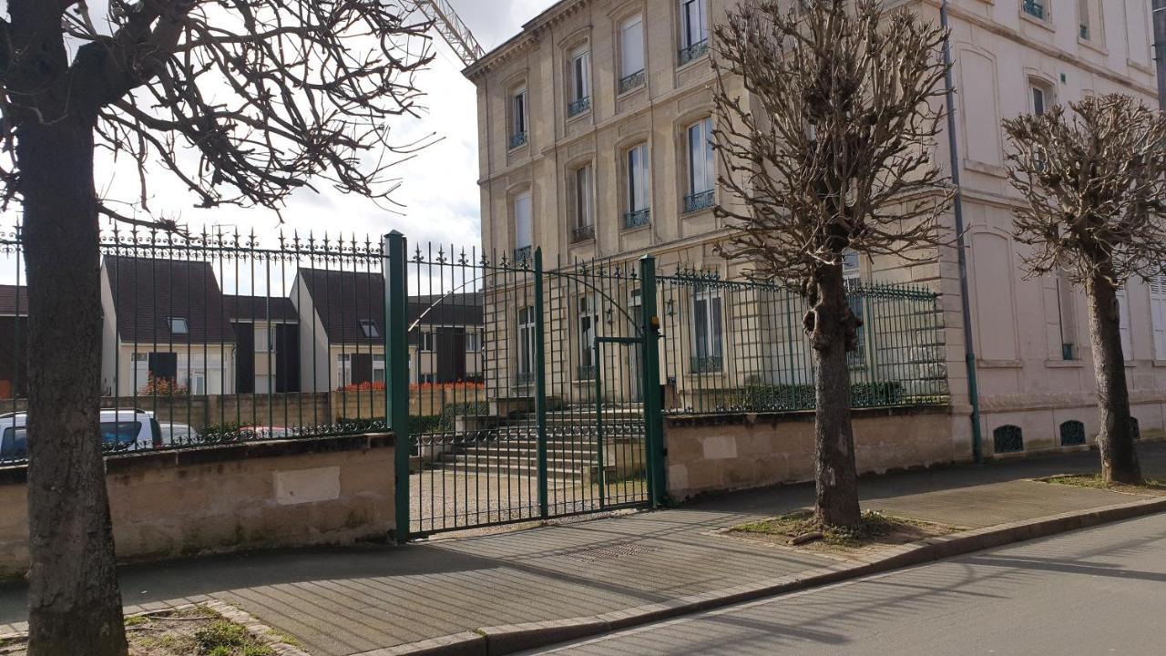 Linotin Centre Ville Compiègne Exteriör bild